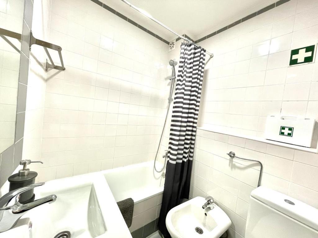 Lisboa, Central Lisbon, Charming Patio House, , Wifi, Air Conditioning, Near Metro, By Ig Exteriör bild