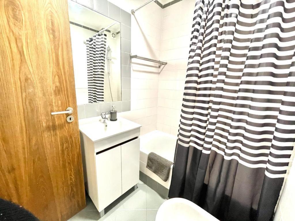 Lisboa, Central Lisbon, Charming Patio House, , Wifi, Air Conditioning, Near Metro, By Ig Exteriör bild